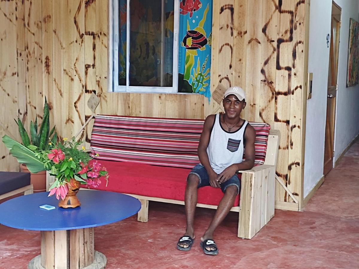 Hostel La Ballena Backpacker Las Galeras Εξωτερικό φωτογραφία